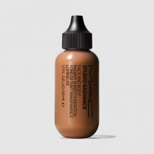 Studio Radiance sejas un ķermeņa Radiant Sheer tonālais krēms